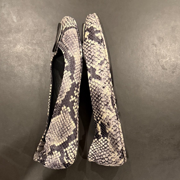 Tory Burch Black and Cream Patterned Loafers - Picture 2 of 9